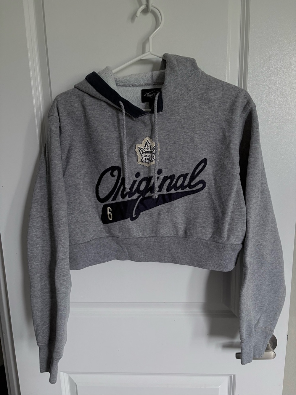 VINTAGE Cropped maple leaf Hoodie Sweater with 'Original' Script